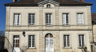 6052 – MAISON BOURGEOISE et dépendances – 255 M2 – FONTAINES EN DUE